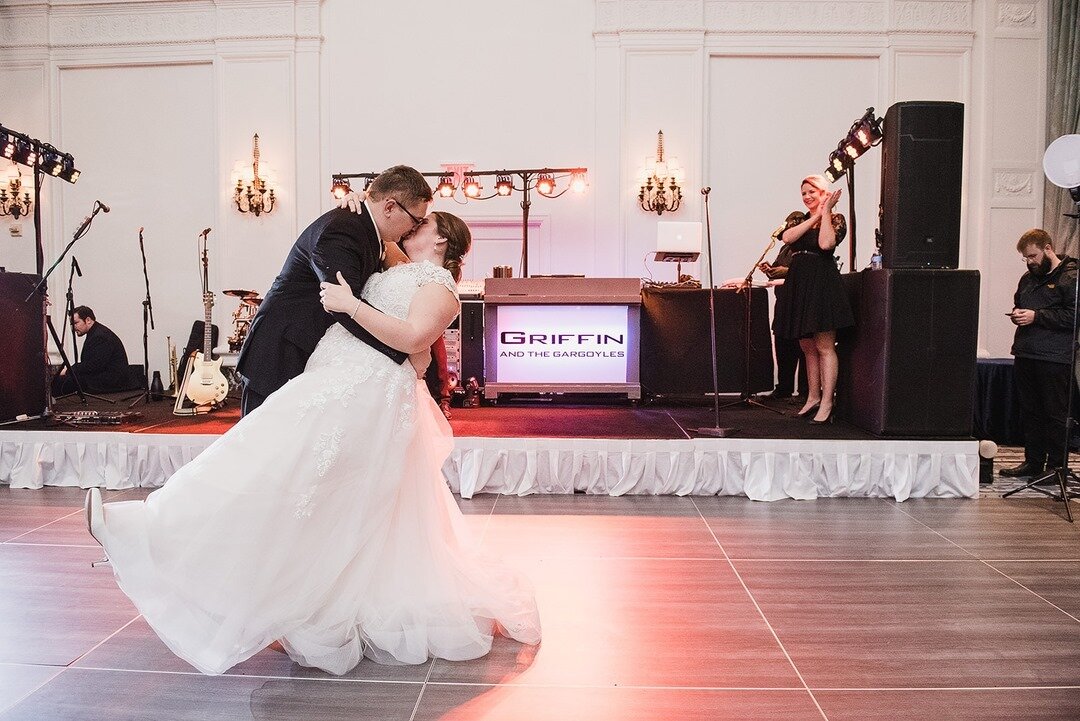 Gotta love a good dip.⠀⠀⠀⠀⠀⠀⠀⠀⠀⠀⠀⠀⠀⠀⠀⠀⠀⠀
.⠀⠀⠀⠀⠀⠀⠀⠀⠀⠀⠀⠀⠀⠀⠀⠀⠀⠀
Photo: @sandragrunzinger⠀⠀⠀⠀⠀⠀⠀⠀⠀⠀⠀⠀⠀
Band:  @griffineventsstl⠀⠀⠀⠀⠀⠀⠀⠀⠀⠀⠀⠀⠀⠀
. ⠀⠀⠀⠀⠀⠀⠀⠀⠀⠀⠀⠀⠀⠀⠀⠀⠀⠀
#firstdance #wedding #weddingplanner #weddingplanning #stlwedding #stlweddingplanner #saint