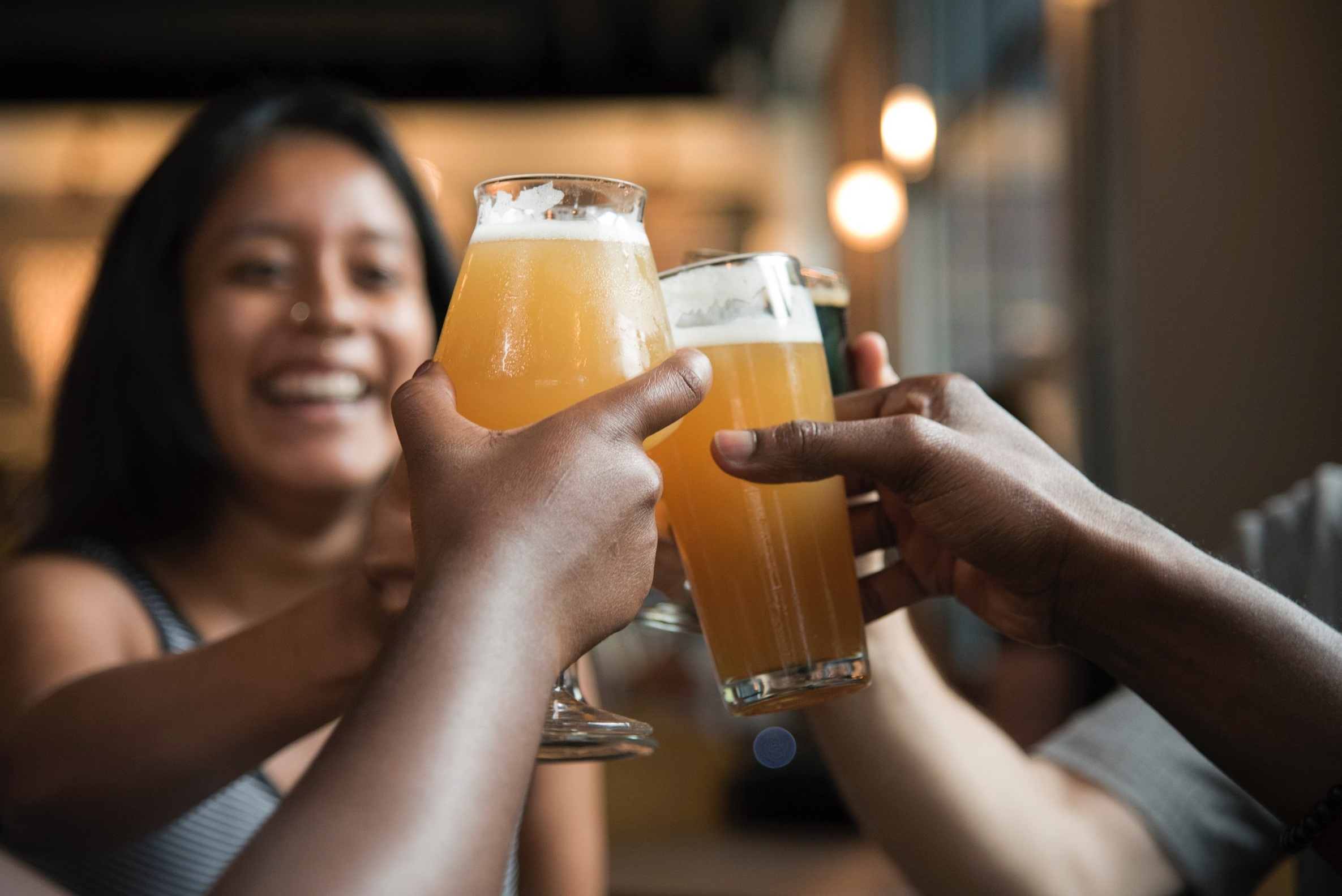 alcoholic-beverage-bar-beer-1269025.jpg
