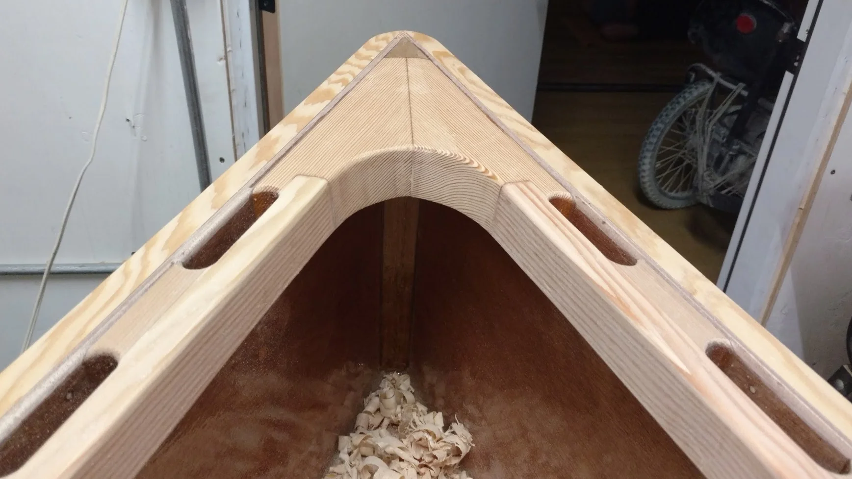 Boat details. Well made Breasthook.