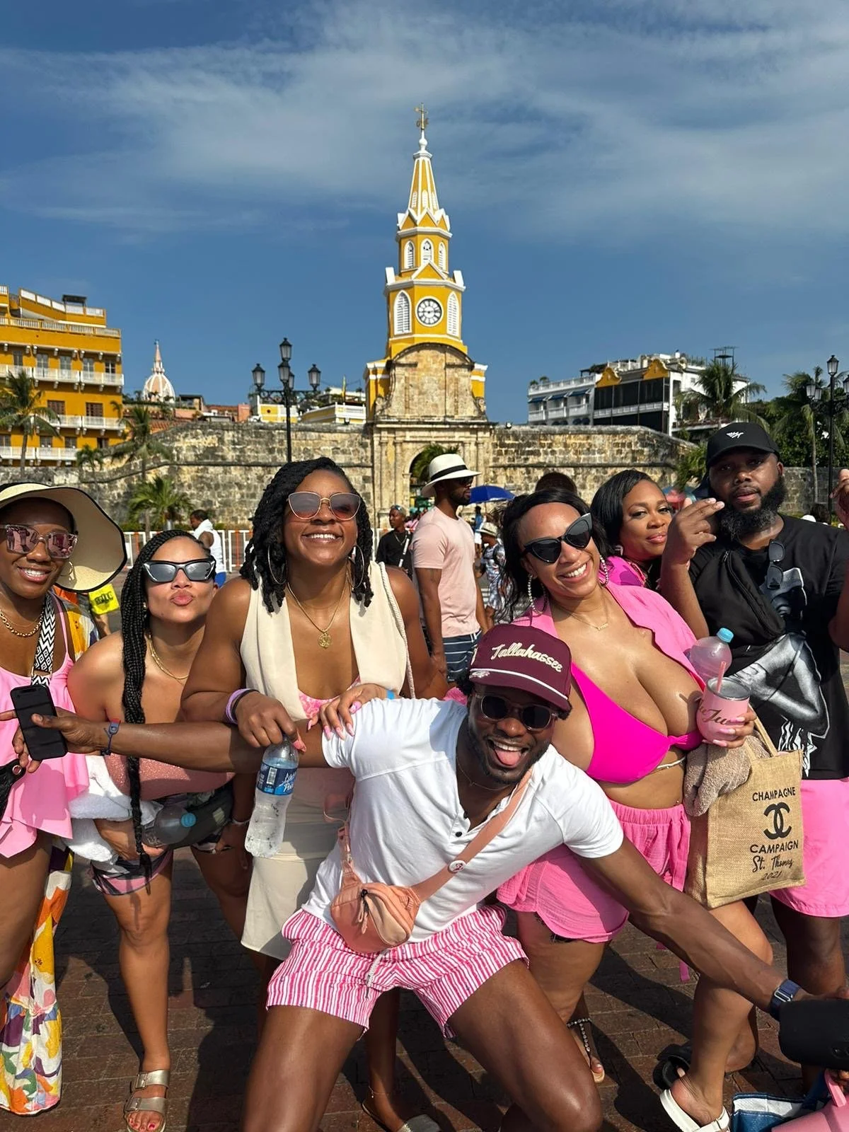 Colombia with 40 Friends: A Vacation Story