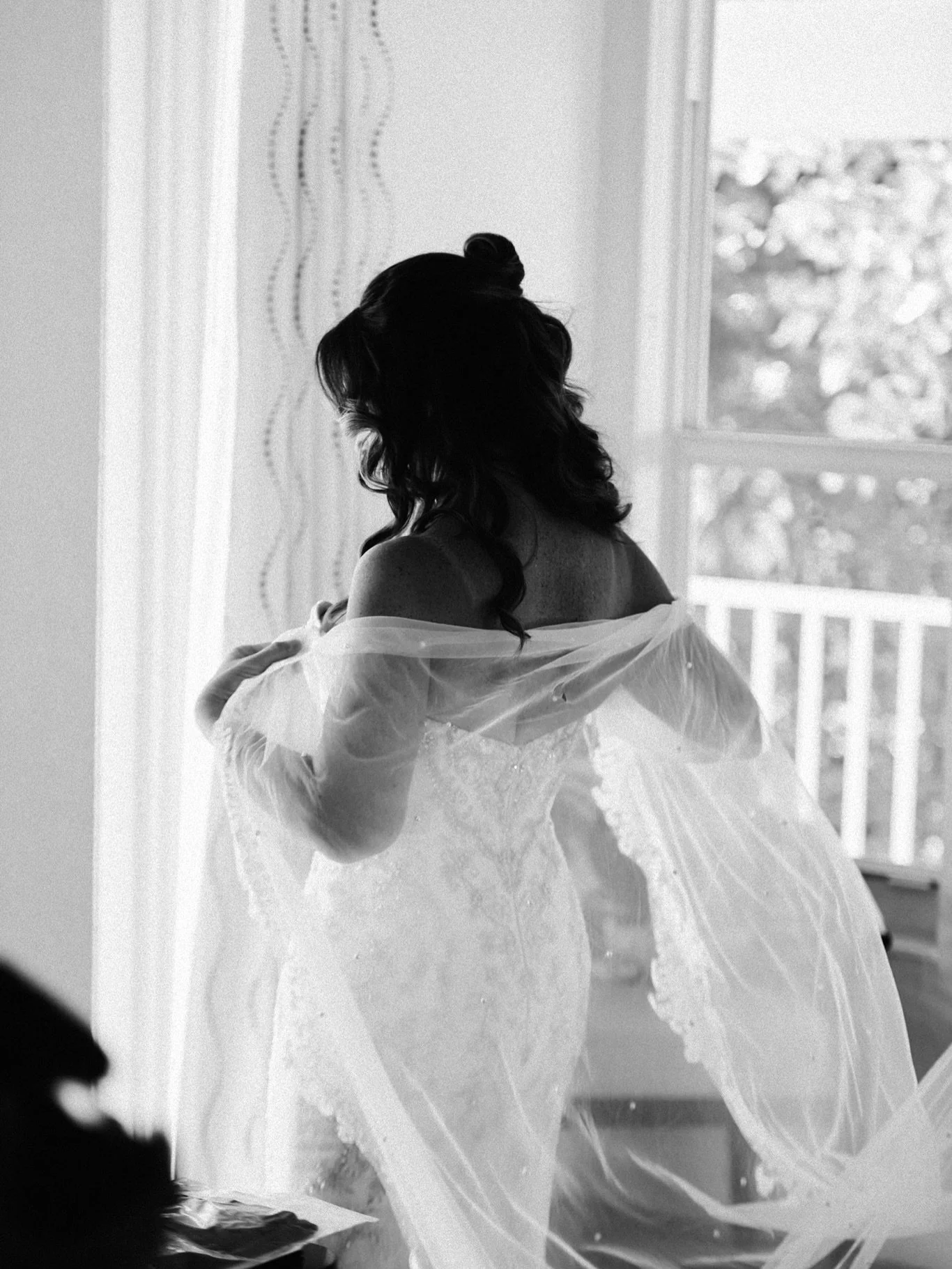 Shooting a wedding in Key Largo is always a dream, but getting to capture your closest friend, who also happens to be family, is pure magic. Watching Melissa step into her dress and share these intimate prep moments with the people who love her most 