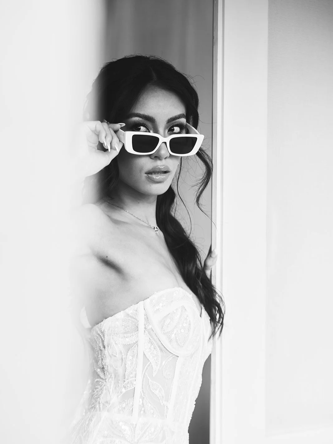 Lowering the shades because the weekend is officially in sight. 🕶️✨ 

Channeling this exact energy all weekend long&mdash;effortlessly chic, beautifully unbothered, and ready to celebrate. 🥂✨

#DMVWeddingPhotographer #DCWeddingPhotographer #ModernB