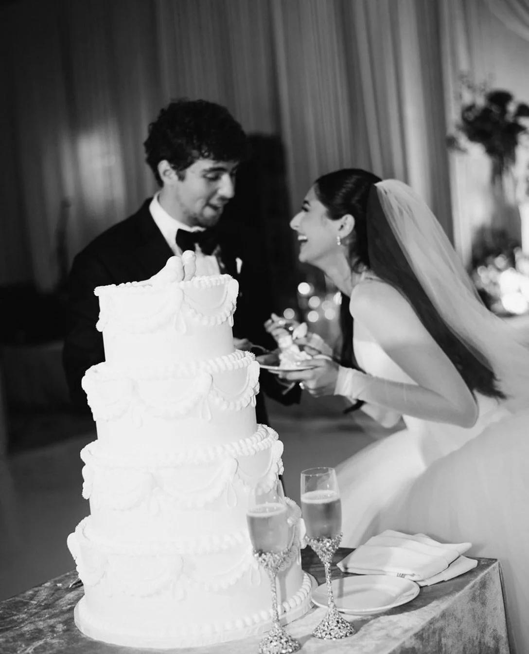 When your couple is this gorgeous 🤍 

S+A @ritzcarltondallas 
Wedding planner @eventsbyfaiza 
Makeup @makeupbyanakaren_ 

#palestinianwedding #happiness #dallaswedding  #dcweddingphotographer #destinationwedding