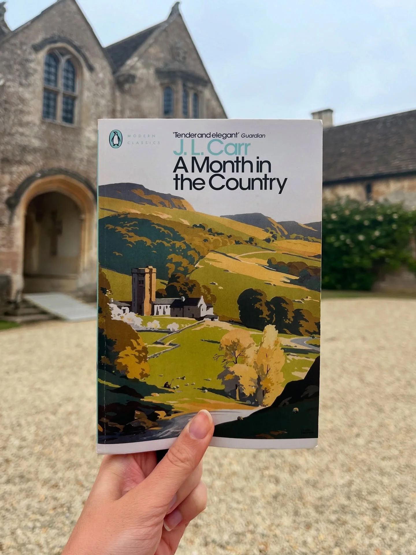 I&rsquo;m so into novellas at the moment, I think maybe because the ones I&rsquo;ve been reading are so good. I read this little gem of a book last week when I was away in Bath, and I highly recommend it.⁣
⁣
Read if:⁣
✨ you want a really good modern 