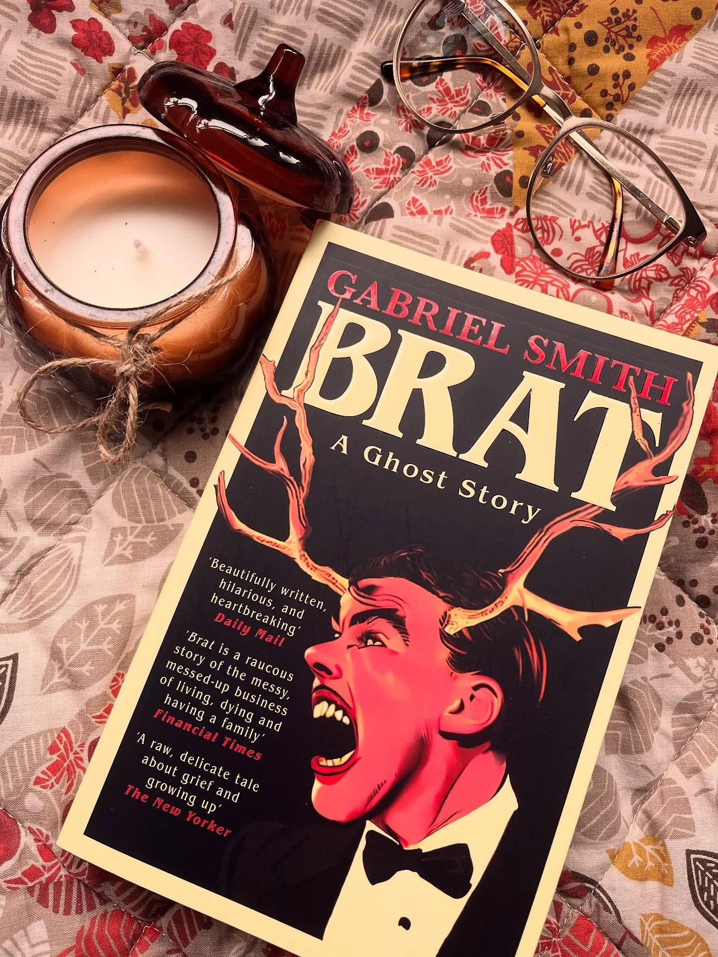 
What was the last book you read in one sitting? ✨🍁
For me, it was this. I spoke loads about this one on my newsletter last month, so I’ll keep things brief. The upshot is that I really bloody enjoyed it. 
Read if:
🍁 you’re looking