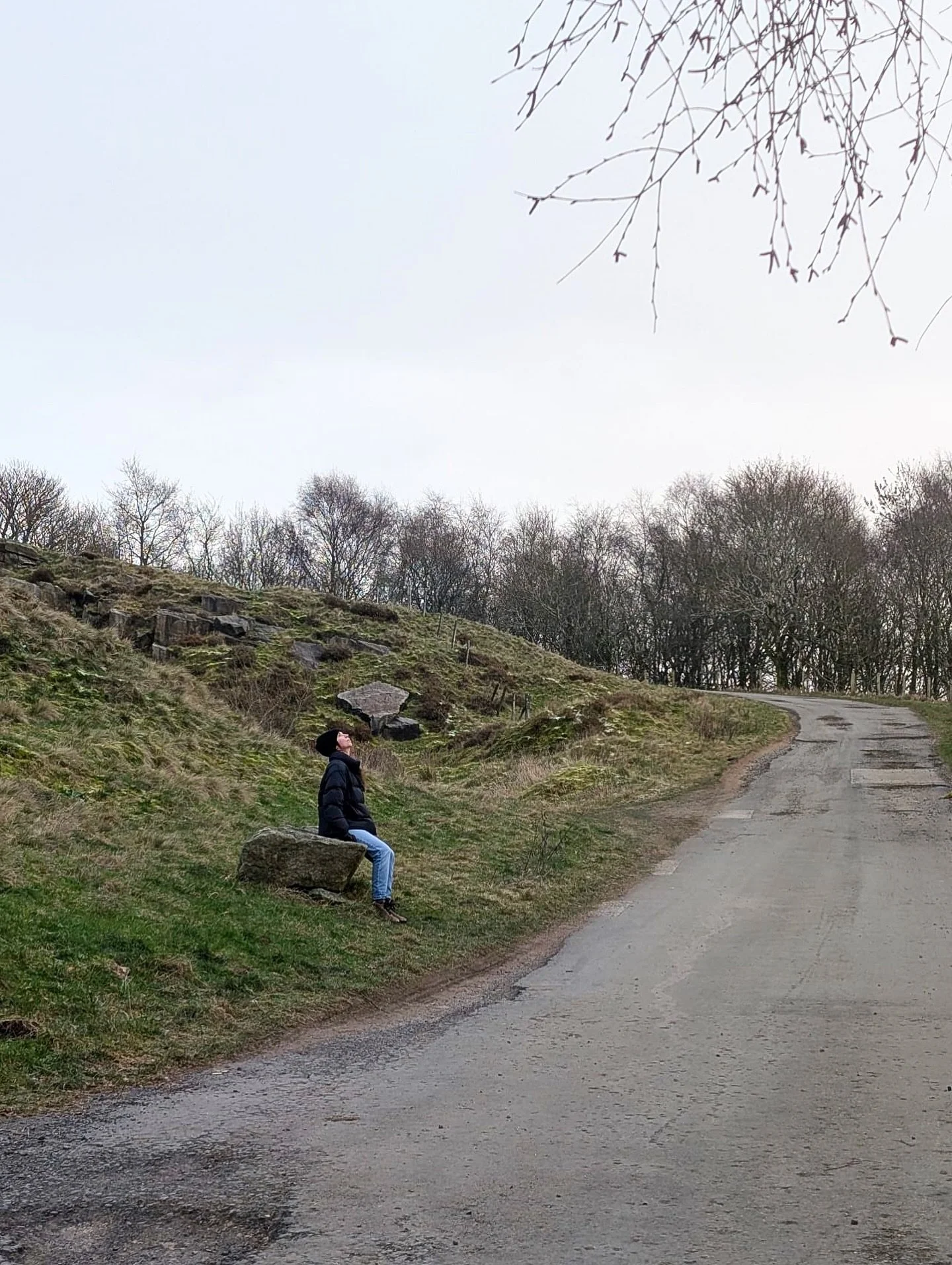 𝘋𝘰𝘯&rsquo;𝘵 𝘢𝘴𝘬 𝘮𝘦 𝘸𝘩𝘢𝘵&rsquo;𝘴 𝘶𝘱 𝘵𝘩𝘦𝘳𝘦&hellip; ☁️⁣
⁣
Hello team. ☺️⁣
⁣
It&rsquo;s been long enough, I&rsquo;d say, since I last told the void how I&rsquo;m doing. So! A little update&hellip;⁣
⁣
I am well. Most of the month has 