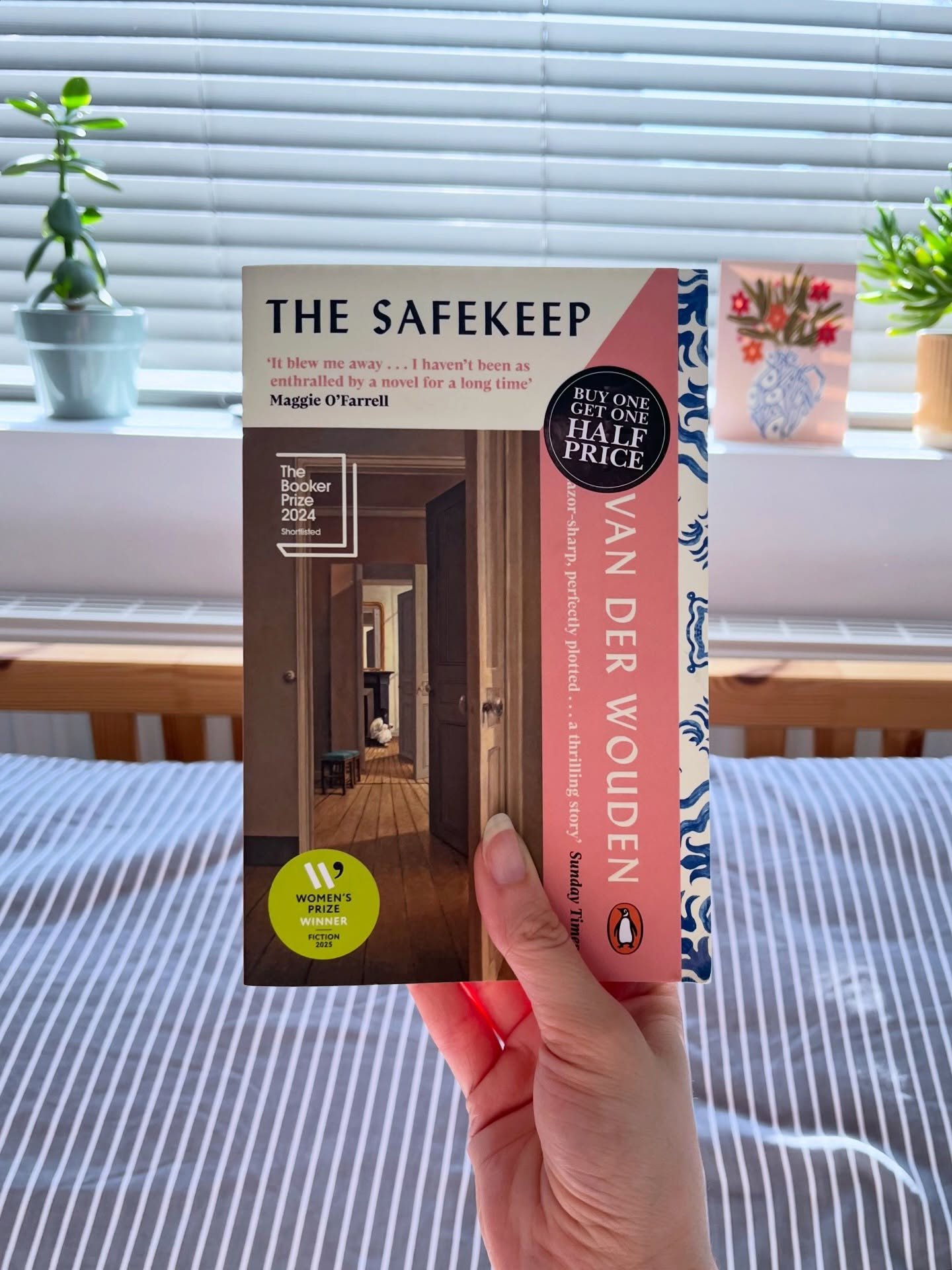 What was the last book you knew was really good but didn&rsquo;t really connect with? ✨⁣⁣⁣⁣
⁣⁣⁣⁣
For me, it was this. I could see its value immediately, but the style just made my brain hurt. 😂 It&rsquo;s snappy, jumps in time rapidly, and shifts fo