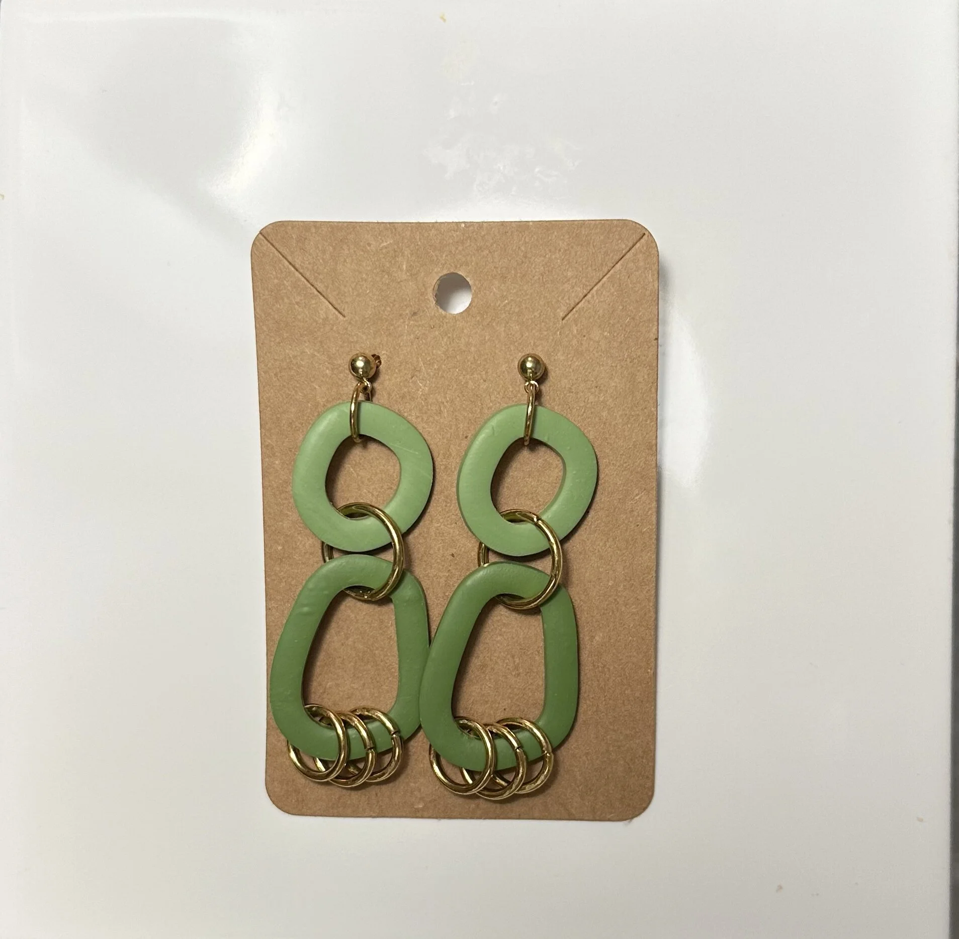 D5AD7857-3067-4C2D-8E51-7E8FD1D0223D