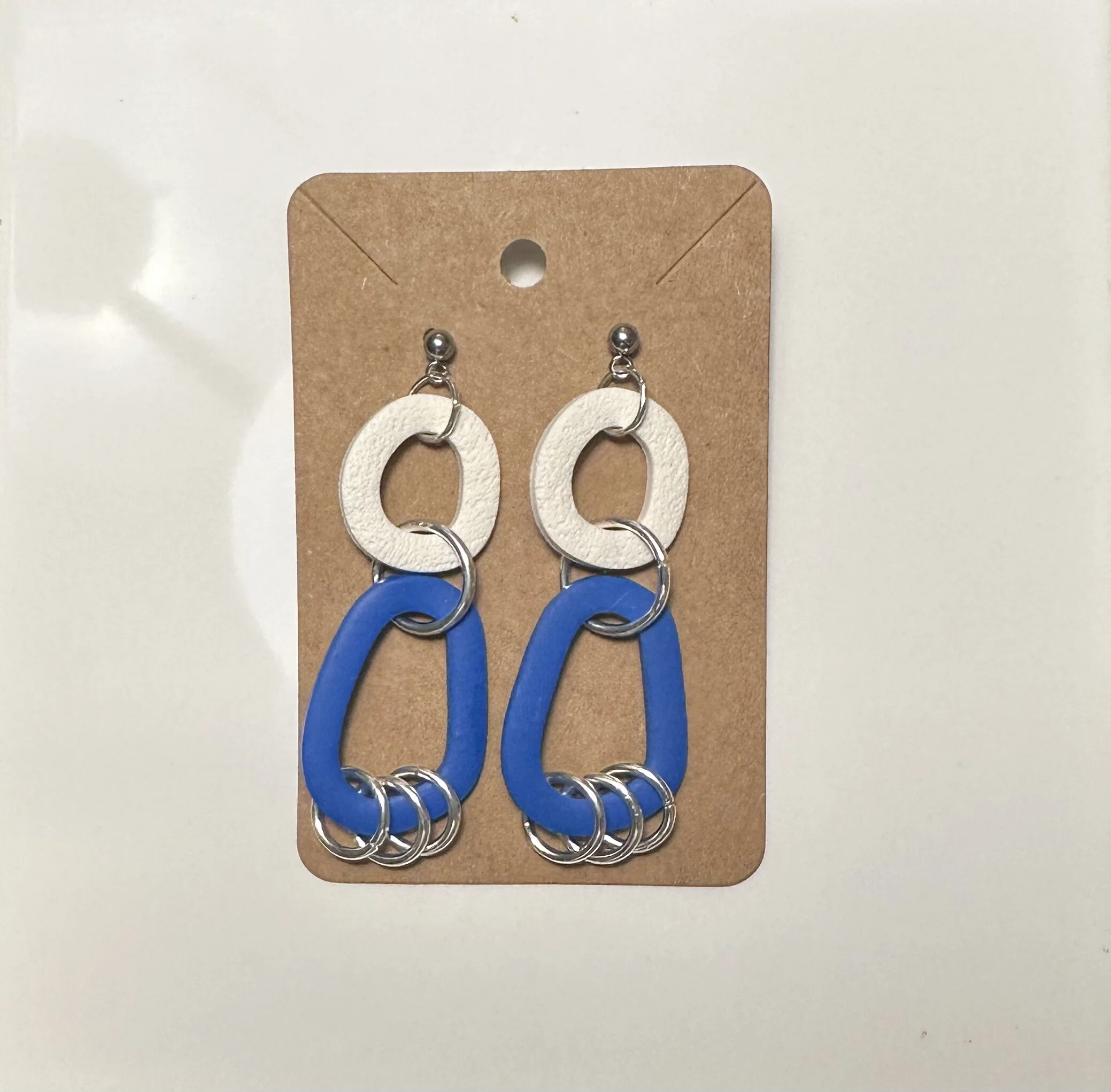 EF63EC71-F0FA-4235-834A-2567138F4C2C