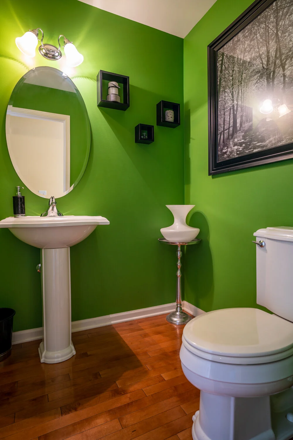 1st floor bath.jpg