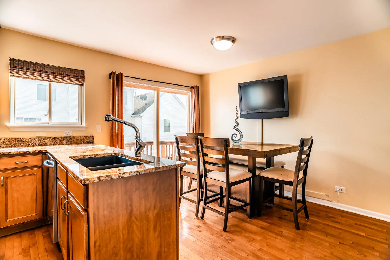 Kitchen 5.jpg