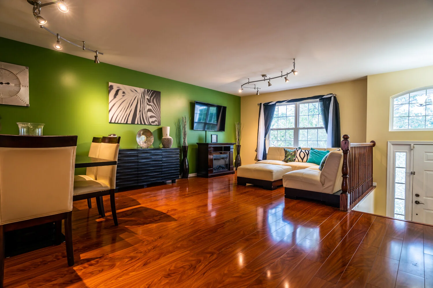 Living Room 2-Edit.jpg