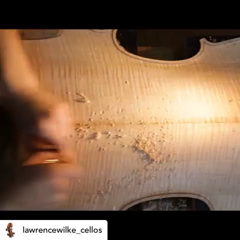 So happy to get to show off my beautiful Lawrence Wilke cello and be a part of this video for his shop!

@lawrencewilke_cellos are gorgeous and very worth checking out!!
.
.
Posted @withrepost &bull; @lawrencewilke_cellos My son @connor.wilke and his
