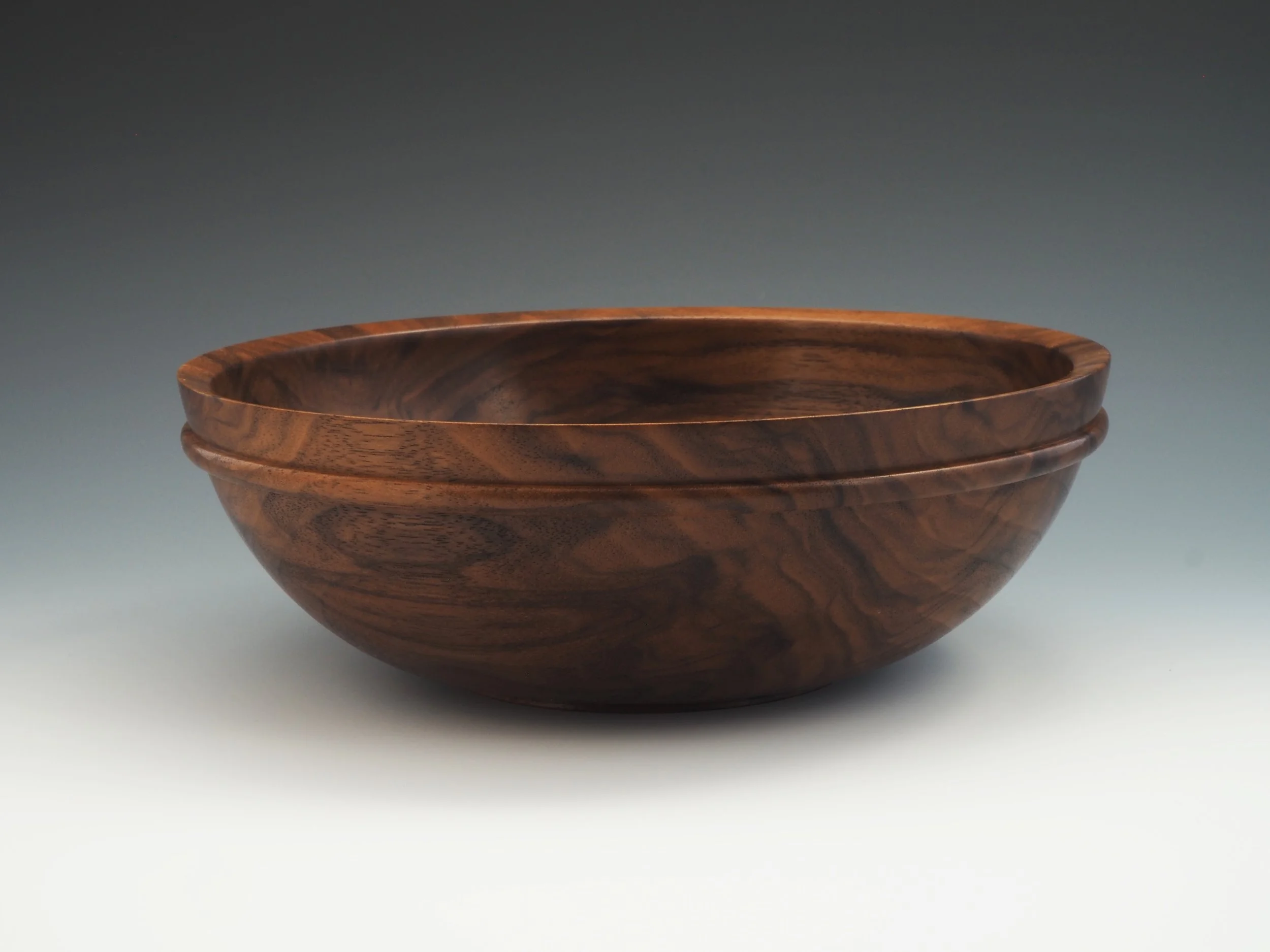 Walnut bowl with bead
