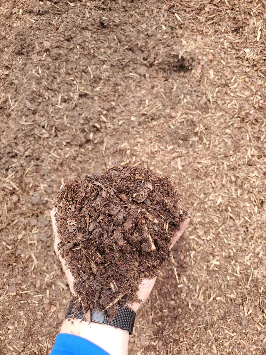 Pine-Mulch(1).jpg