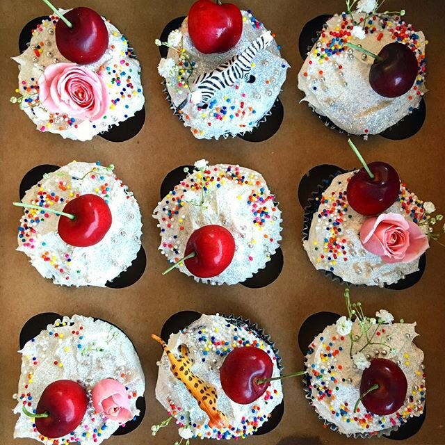 #20mgs #of #thc #in #each #of #these #bad #boys 🍒🖤🍒🖤🍒🖤🍒 #DOPECAKES