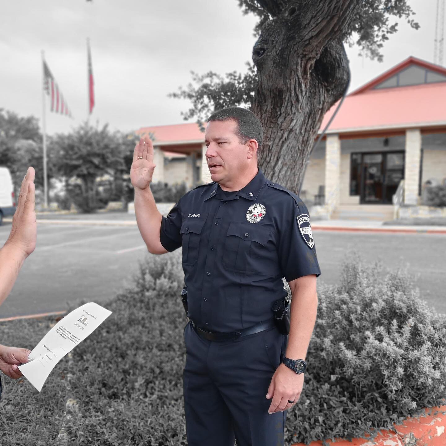 This morning Chief Brian M. Jones was sworn in as the Bee Cave Police Department&rsquo;s Chief law enforcement officer. Chief Jones comes to us after more than 24 years with the Austin Police Department, where he retired as the SouthEast Area Command