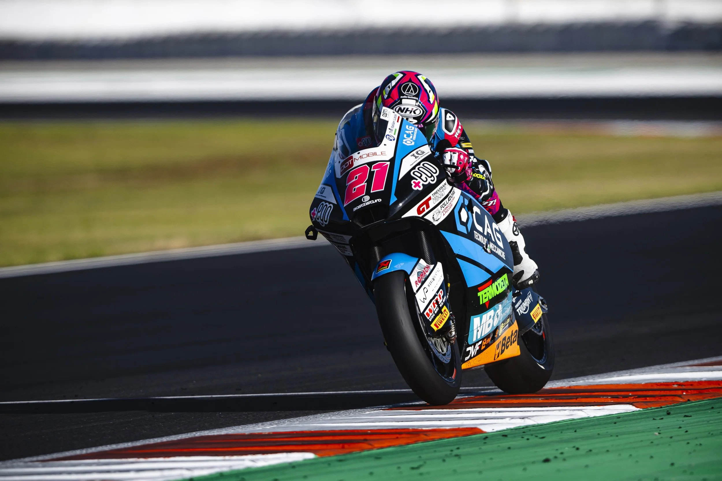 Pirelli’s era in Moto2™ and Moto3™ begins with all time lap records