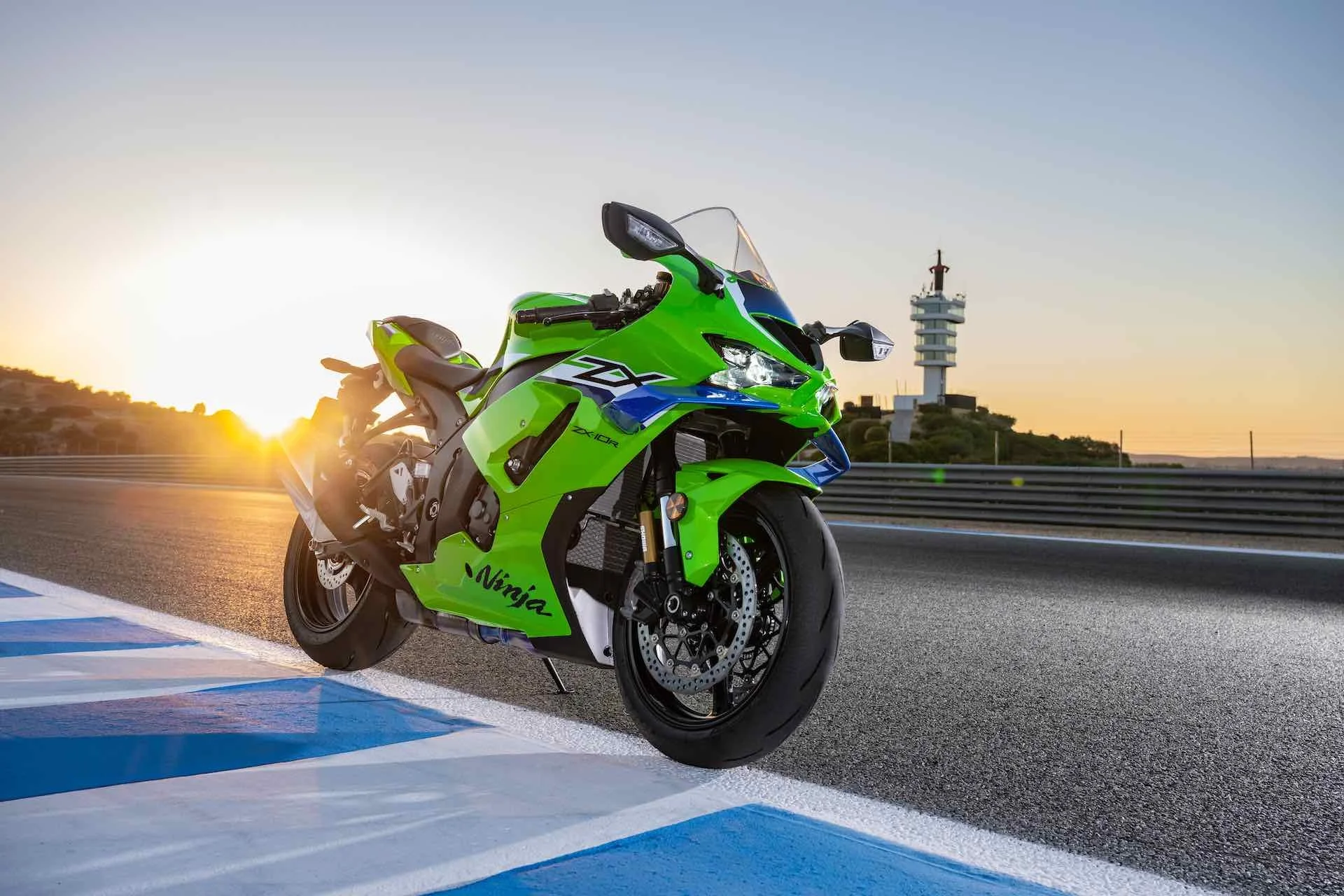 New metal overload on two, four and ‘no’ wheels for Kawasaki!