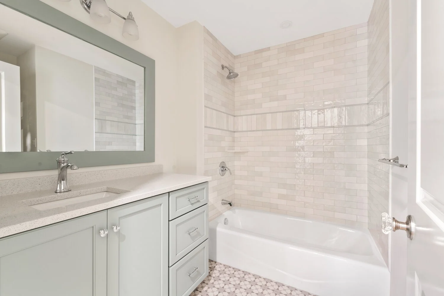 Elm St Kids Bath.jpg