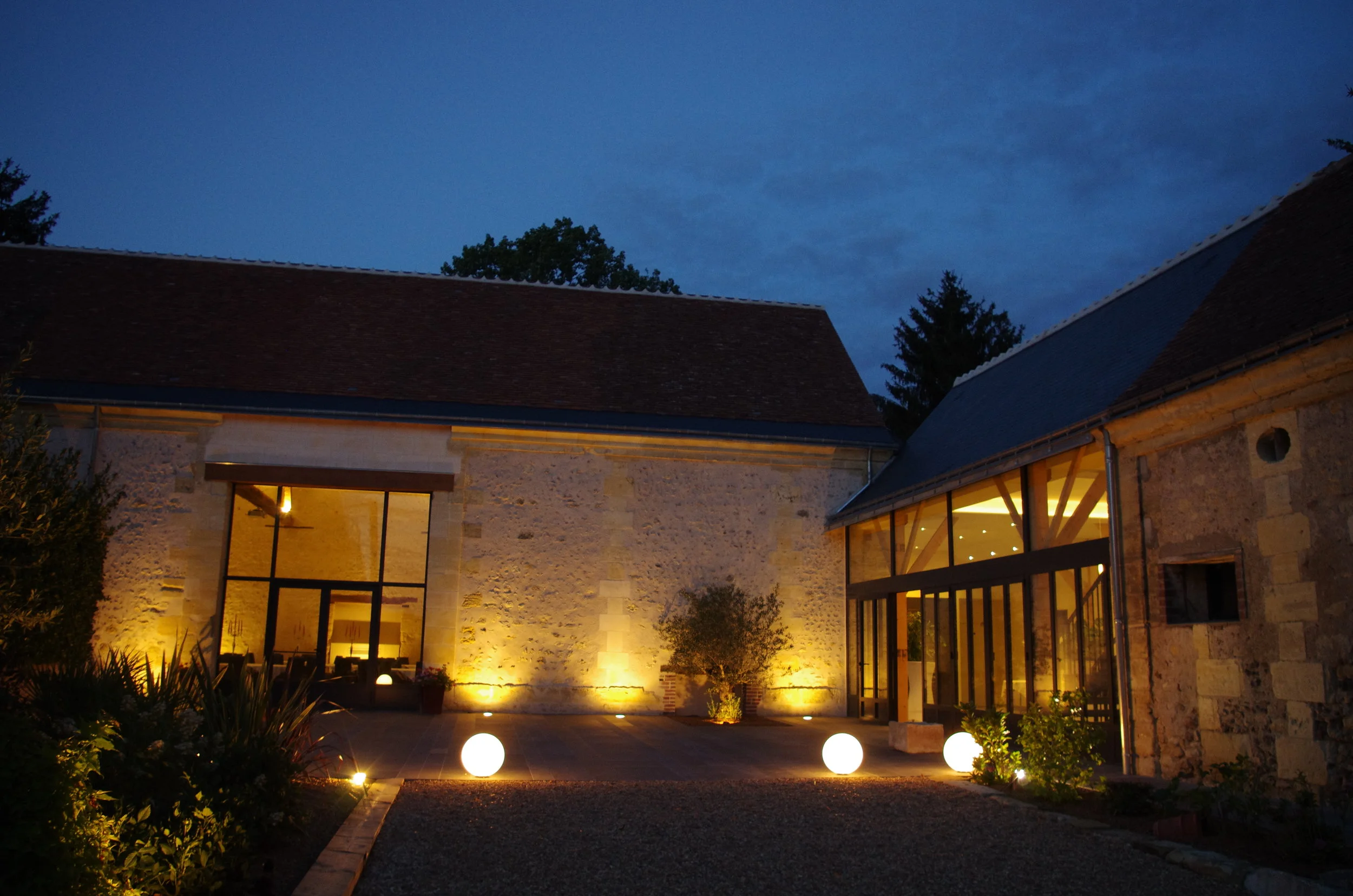 Salle - Extérieur Nuit