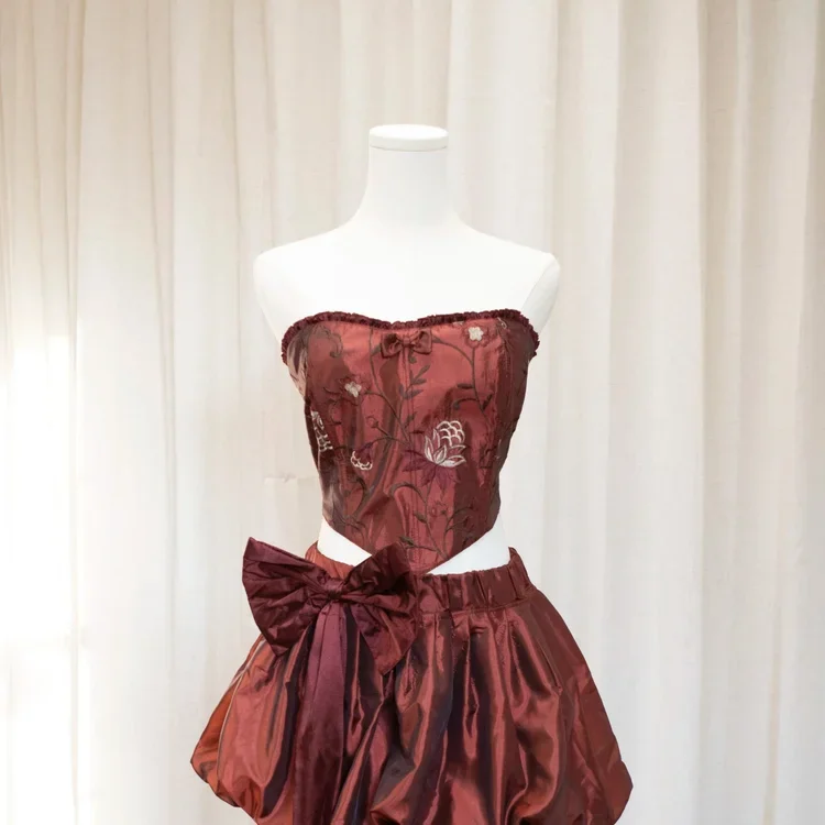 DK 033 Burgundy Bloom Corset Top - M