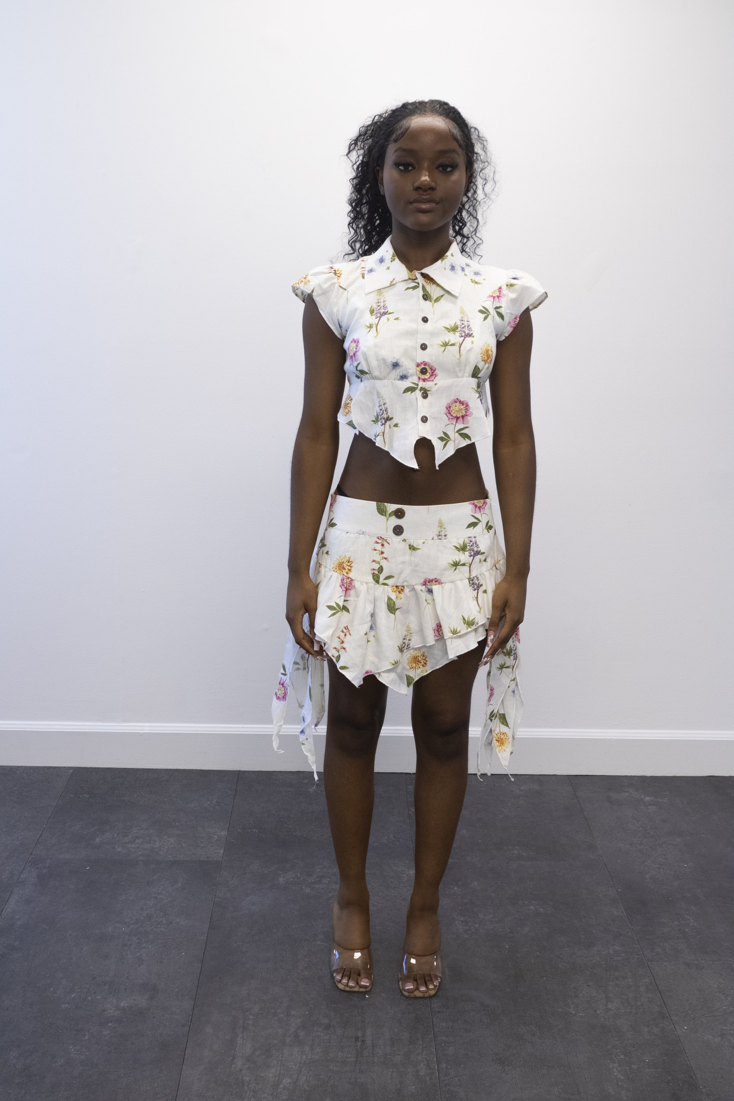 DS-031 Crop Top - Botanical Button