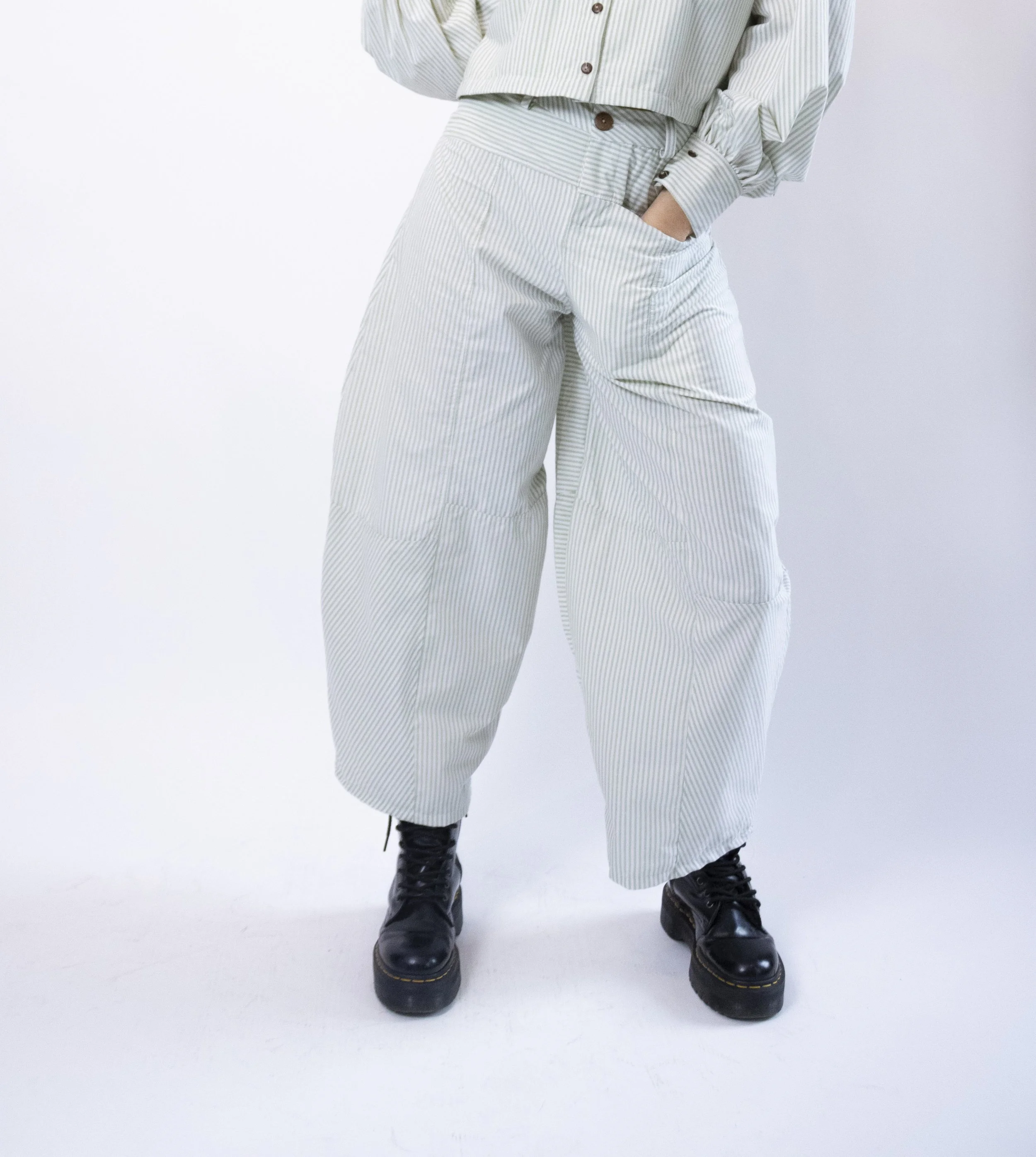 1:1 Upcycled Sage Stripe Barrel Leg Pants – M