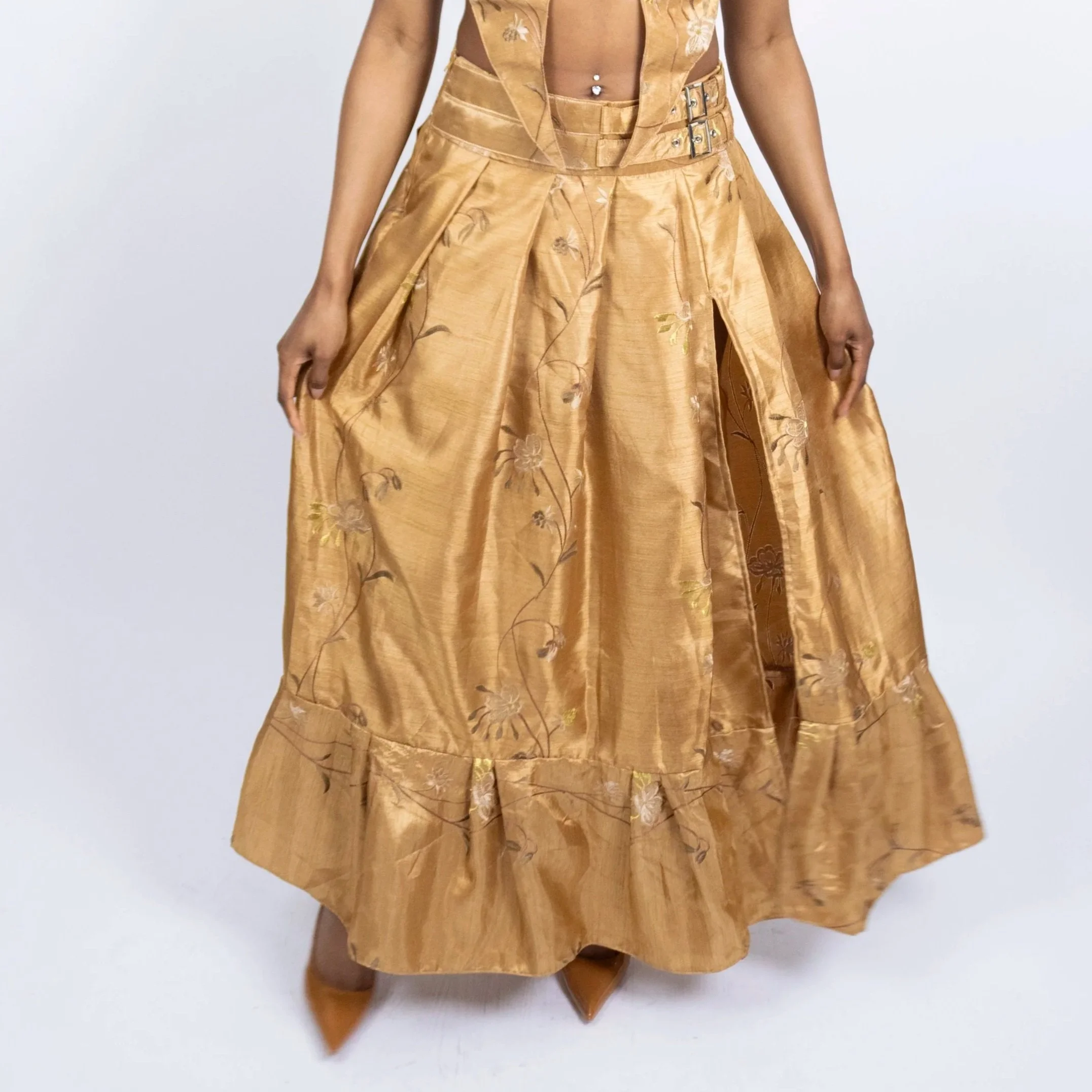 DS-023 Maxi Skirt With Slit - Golden Fleur - M