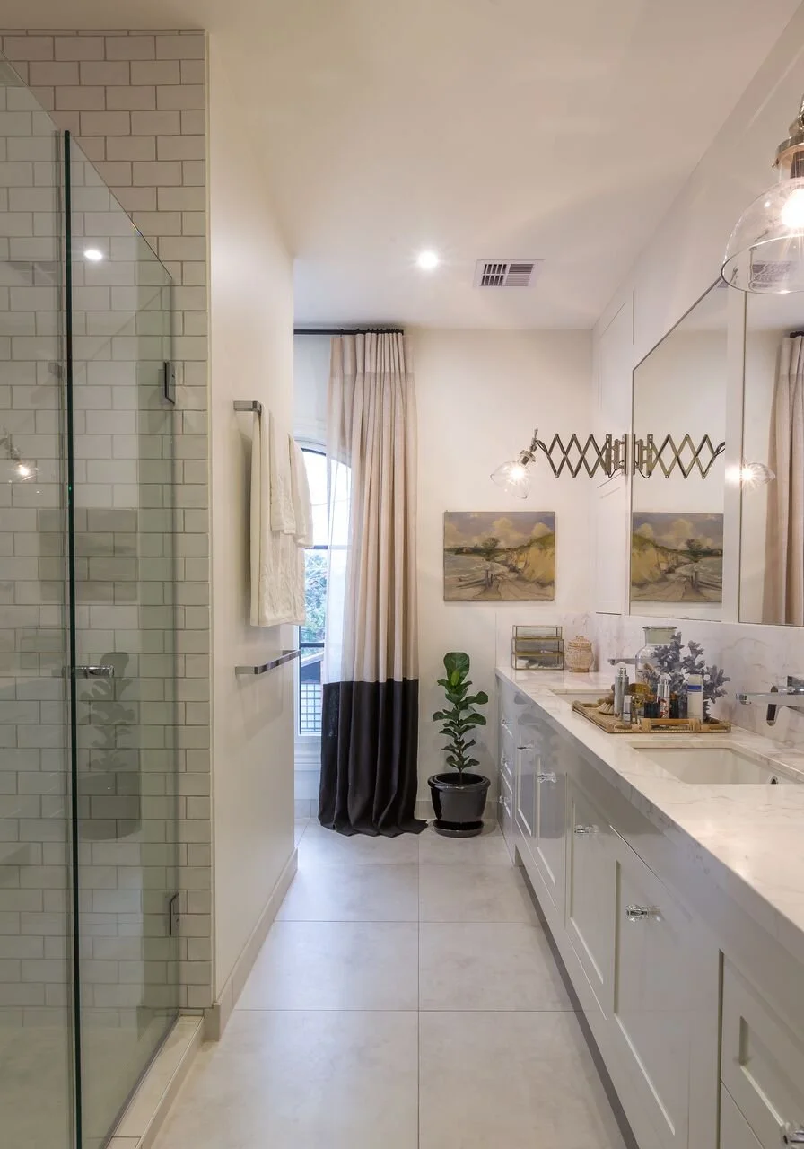 Bathroom II.jpg