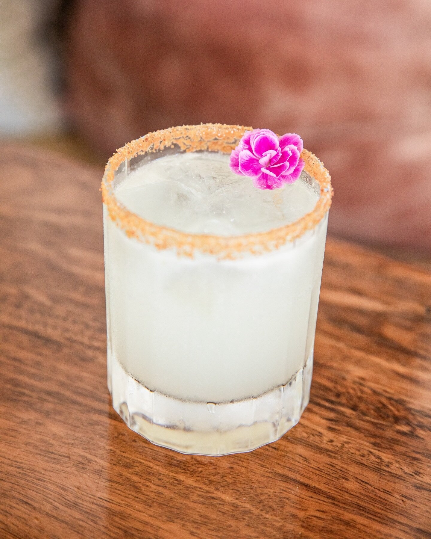 A Margarita is always a good idea&hellip; a Coconut Margarita is a delightful one! 🥥

📸 @rachelchevell

#themezclub #byronbay #byronbayeats #byronbayrestaurants #visitbyronbay #destinationbyronbay #dinnerbyronbay #goodfoodbyronbay #byronbaylunch #b