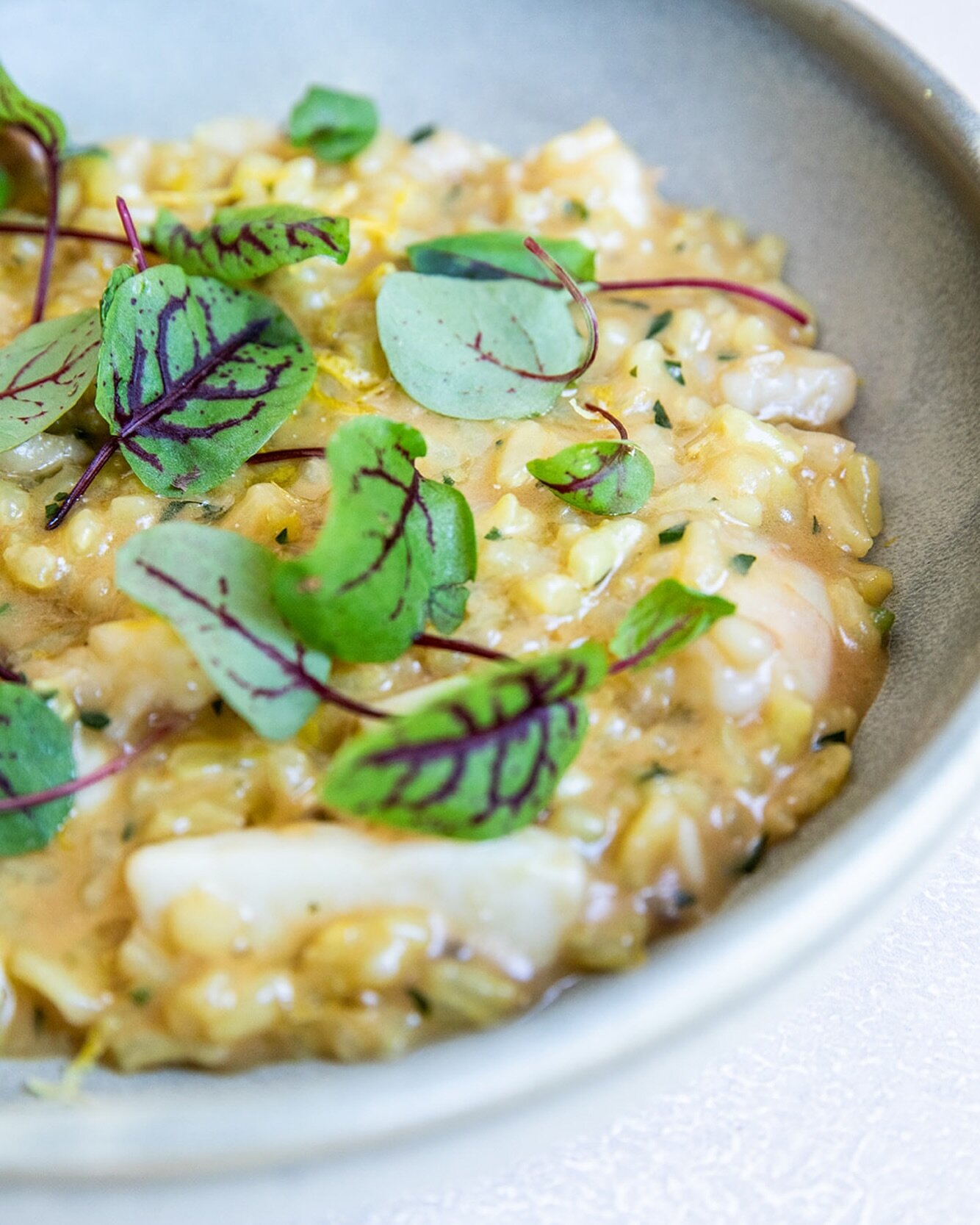 Prepare yourself to be transported to flavour bliss with our seafood risotto. 
Prawns, squid, mussels perfectly mixed with seafood butter, parmesan and lemon zest. 👨🏻&zwj;🍳💋

📸 @rachelchevell

#themezclub #byronbay #byronbayeats #byronbayrestaur