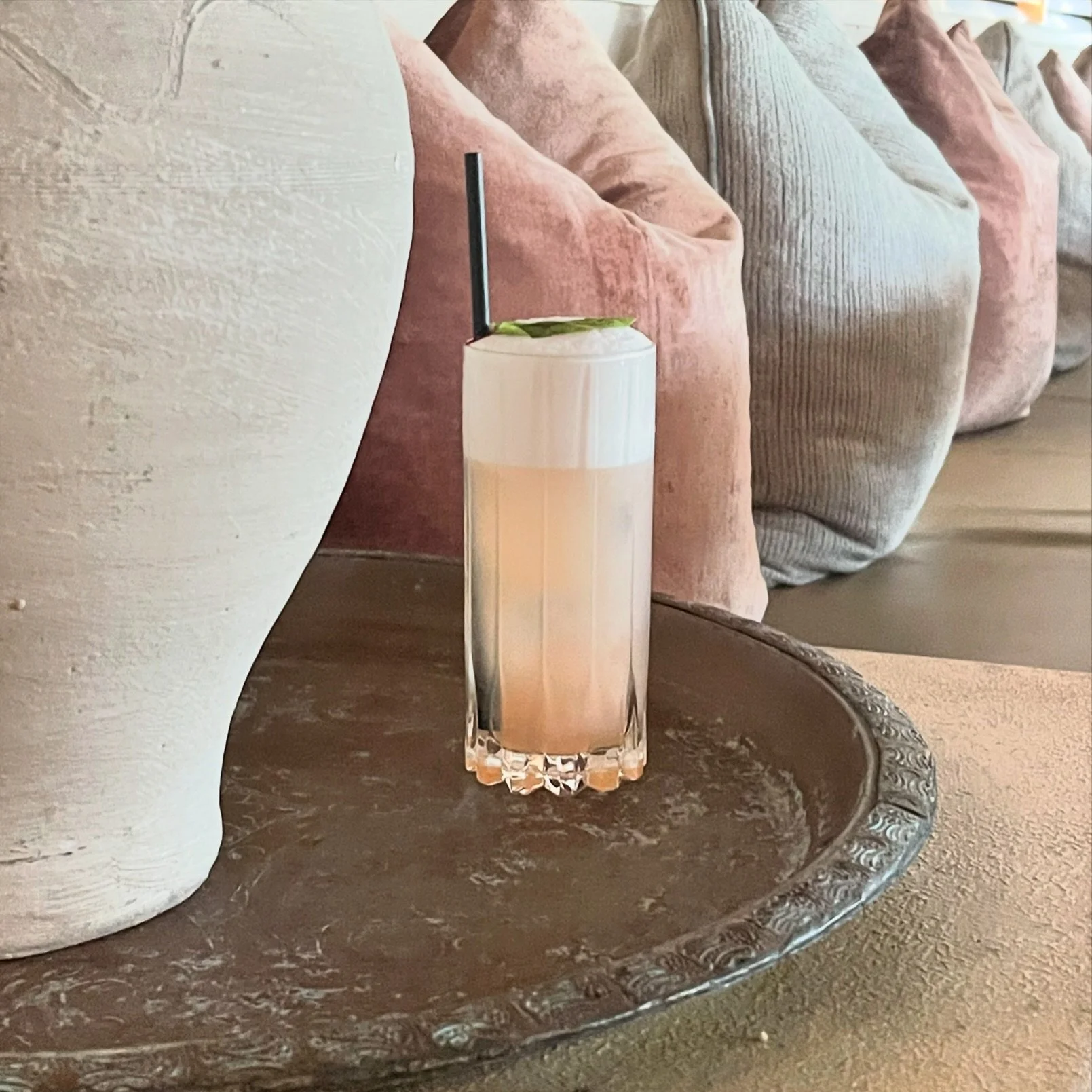 To celebrate Mother&rsquo;s Day we have created a special cocktail. 

&ldquo;Momumental Love&rdquo;
Feels Rouse Eau de Vie, Oscar 697 Bianco Vermouth, Hazelnut syrup, lime, soda and red vein sorel.

#themezclub #byronbay #byronbayeats #byronbayrestau