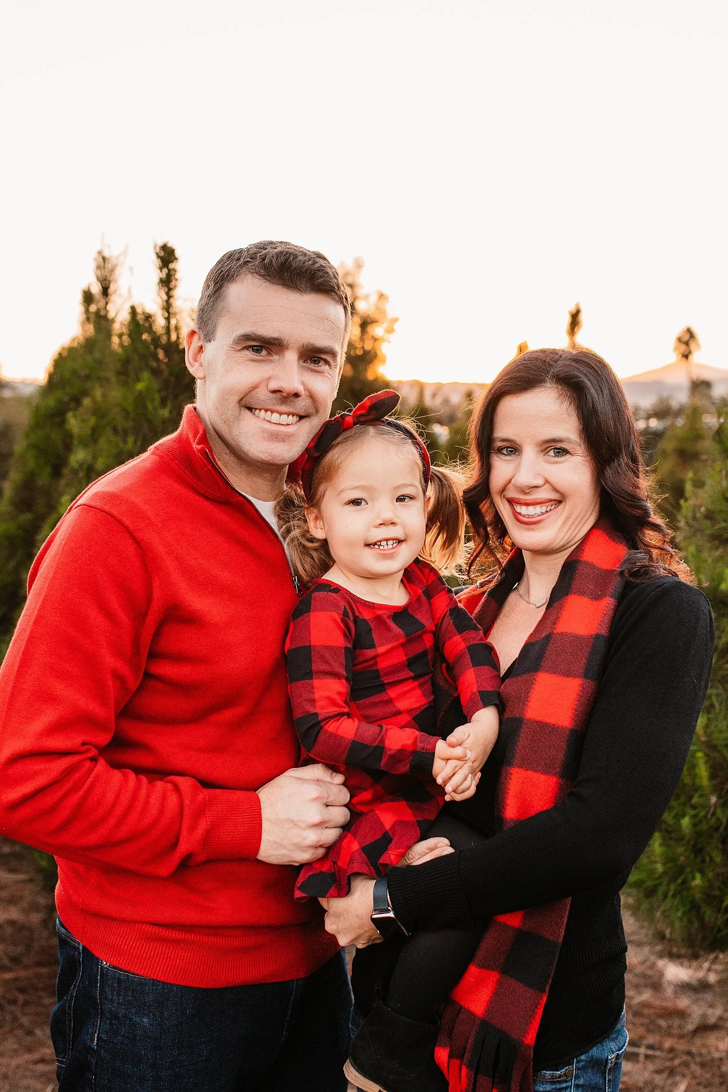san-diego-christmas-tree-mini-sessions_0002.jpg