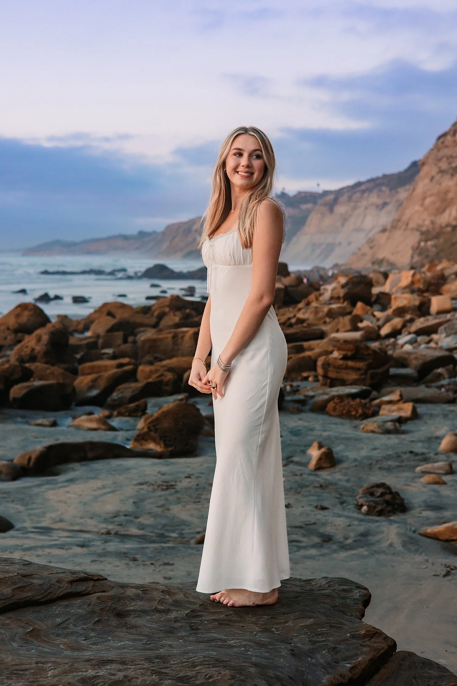 san-diego-senior-portraits-beach_0025.jpg