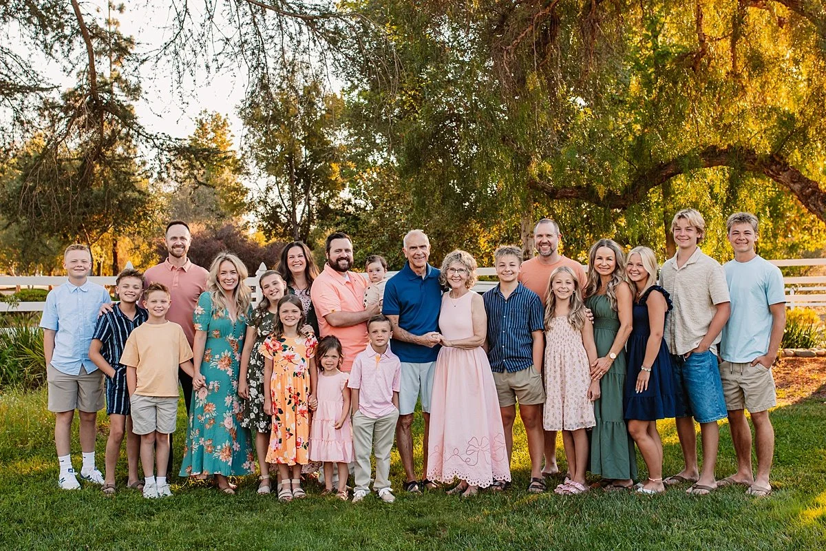 san-diego-air-bnb-photographer-extended-family_0001.jpg