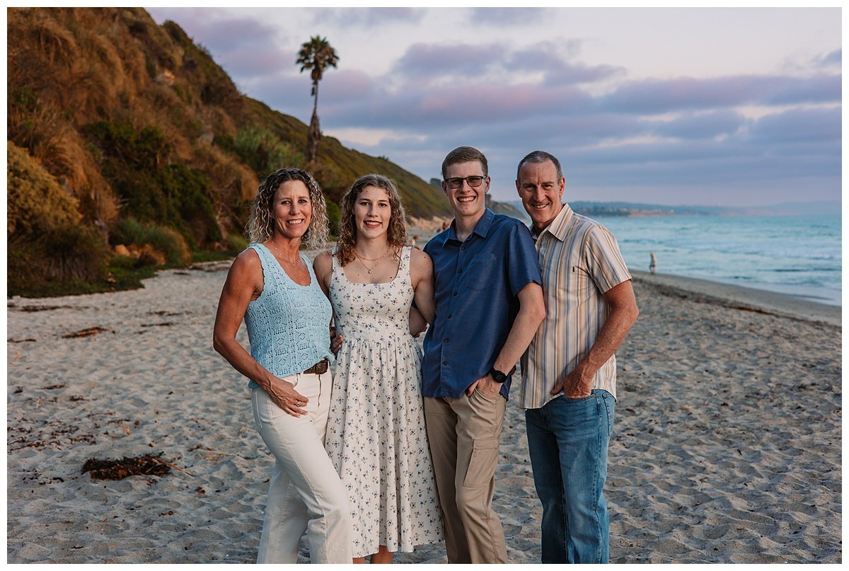swamis-beach-family-photos_0000.jpg