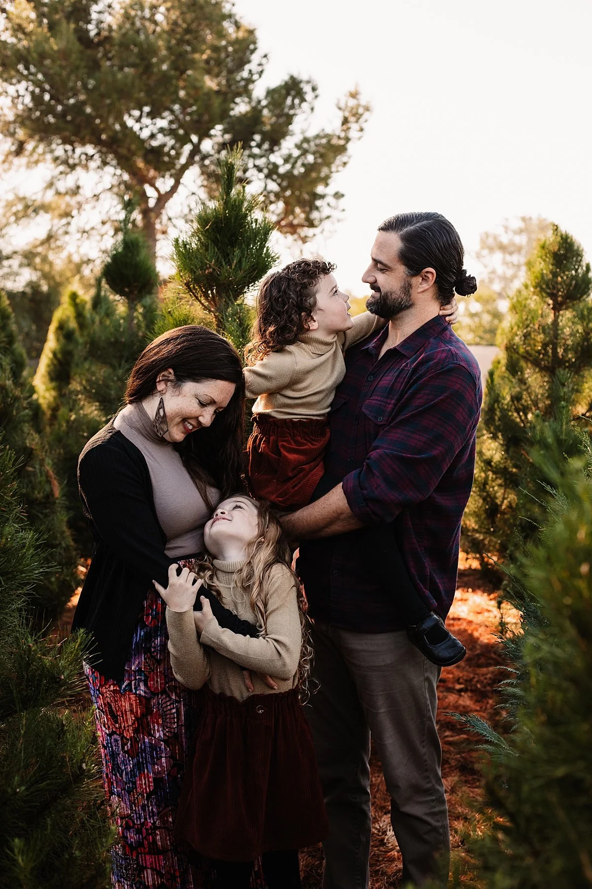 san-diego-christmas-tree-farm-mini-photo-shoot_0001.jpg