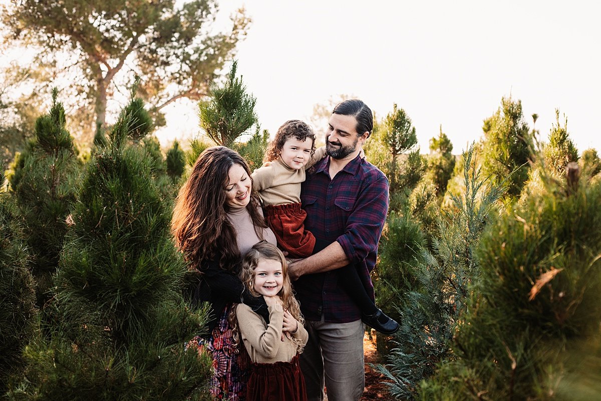 san-diego-christmas-tree-farm-mini-photo-shoot_0007.jpg