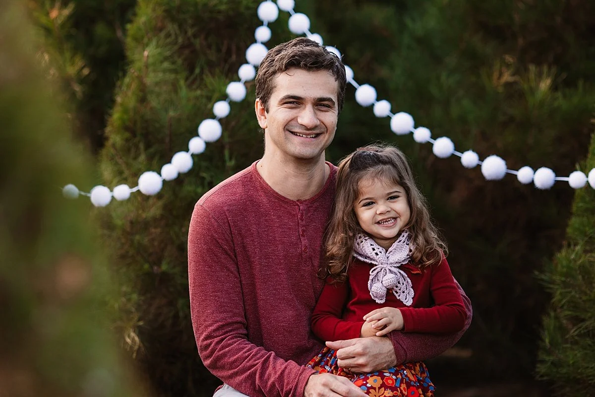 san-diego-christmas-tree-farm-mini-photo-shoot_0016.jpg