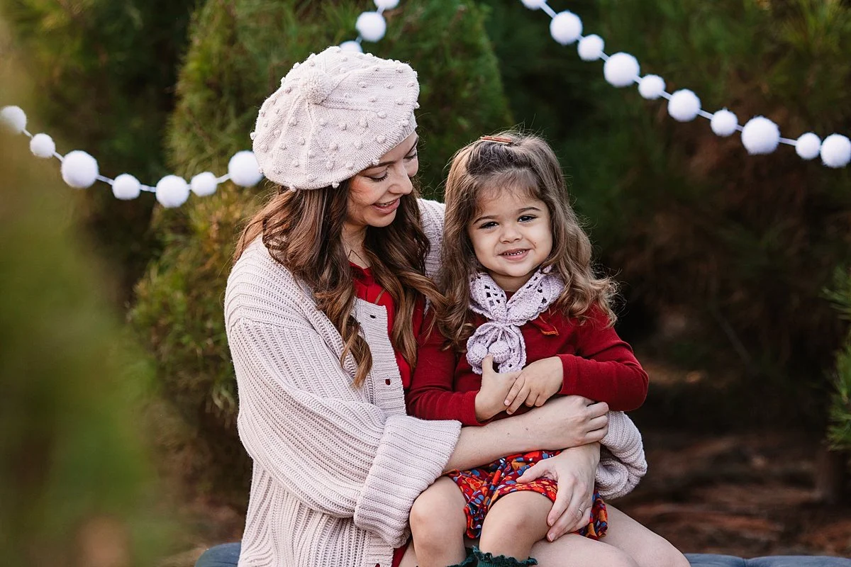 san-diego-christmas-tree-farm-mini-photo-shoot_0017.jpg