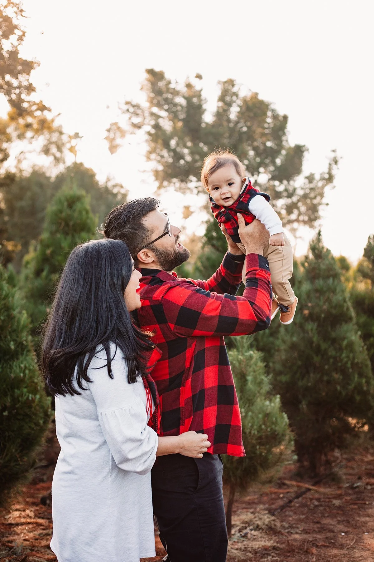 san-diego-christmas-tree-farm-mini-photo-shoot_0025.jpg