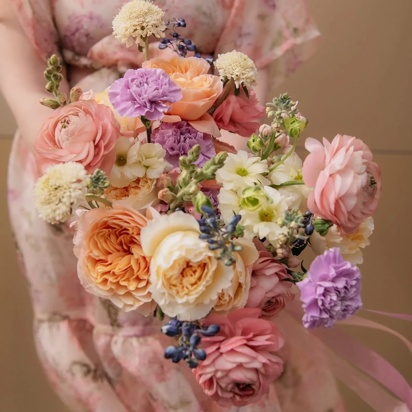 H&auml;&auml;- ja juhlakausi l&auml;hestyy!🥂✨️🌸

Kun juhlien jokainen yksityiskohta on etuk&auml;teen mietitty ja huolella valmisteltu, j&auml;&auml; juhlijoille vapaus nauttia p&auml;iv&auml;st&auml; t&auml;ysill&auml;.

Kun tarvitset jotain n&aum