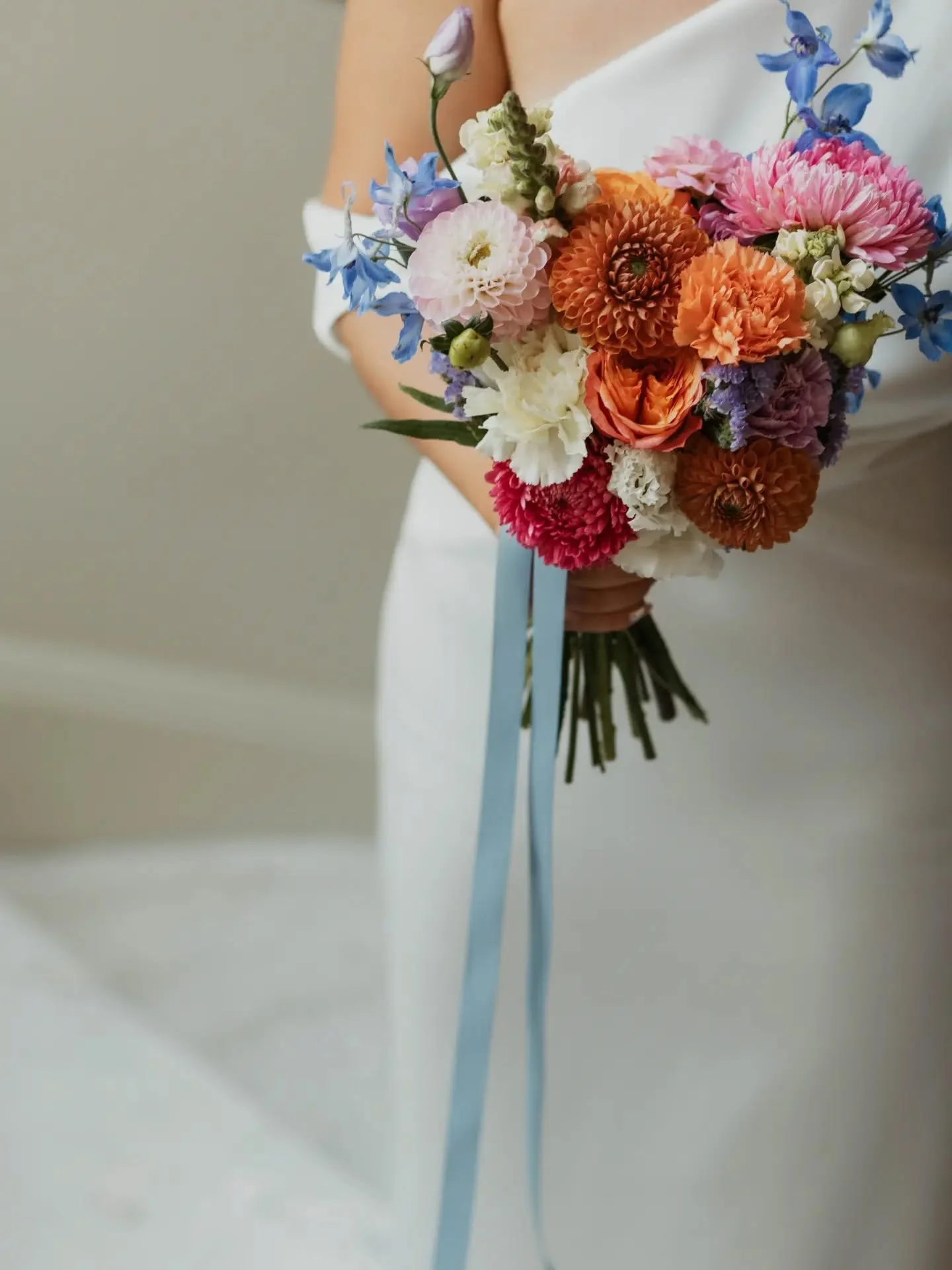 Sneak peek h&auml;&auml;tunnelmiin viime viikonlopulta. Kiitos kuvista Nhi ja @photographer.emmalindegren 🙏✨️🌸

Videot ihan omaa "tuotantoa" 🤭🪄🌸✨️

Syksy jatkuu meill&auml; mukavan kiireisen&auml; h&auml;&auml;kukkien, tapahtumien ja k
