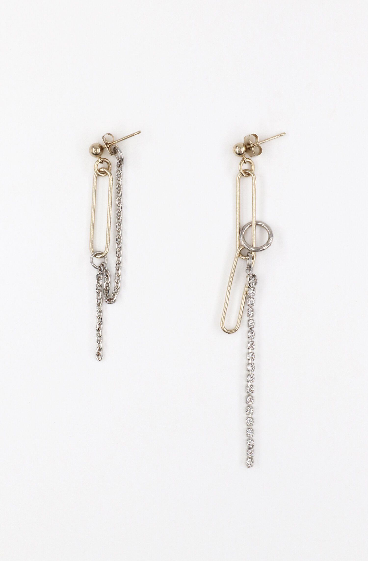 Naomi earrings / 9,900円(税込)   
