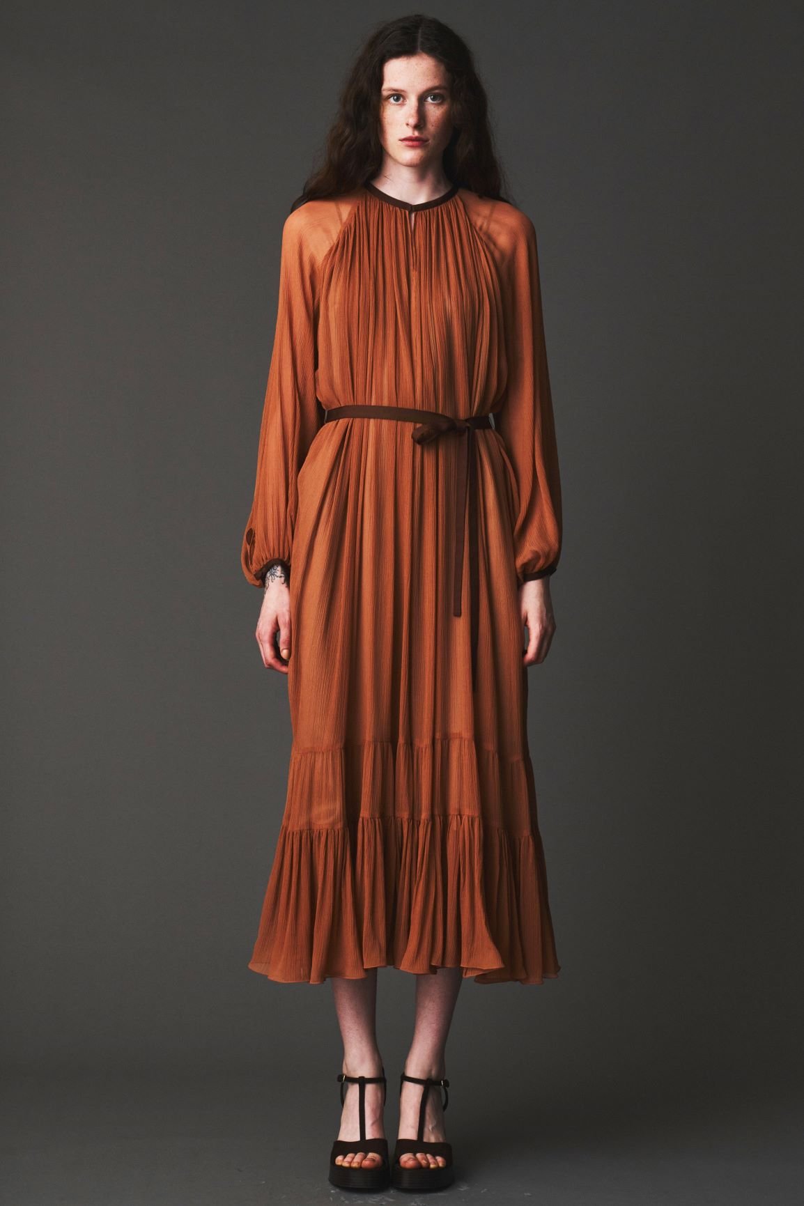 Dress 132,000