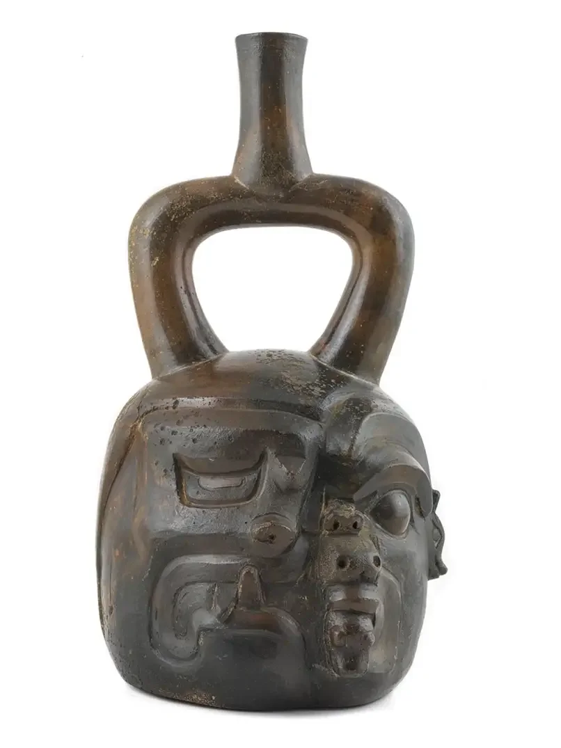 ＜シャーマンの変容＞紀元前1250 – 100年　ラルコ博物館所蔵　©MUSEO LARCO  LIMA - PERU