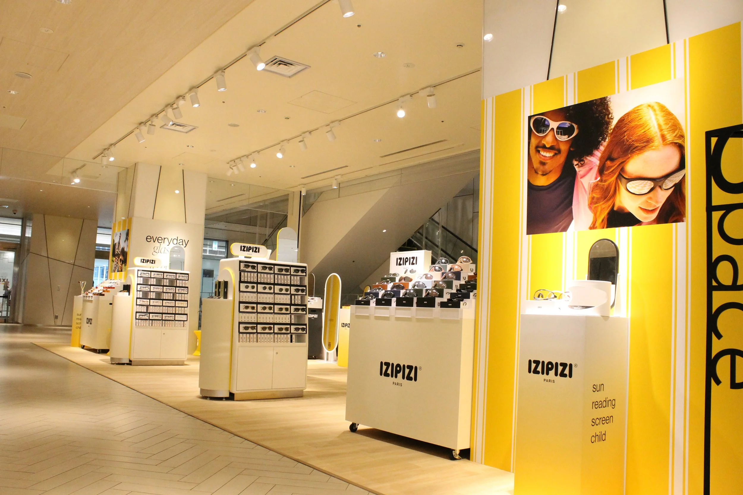 【7月10日(金)スタート】パリ発アイウェアブランドIZIPIZIが渋谷スクランブルスクエアにて期間限定POPUP開