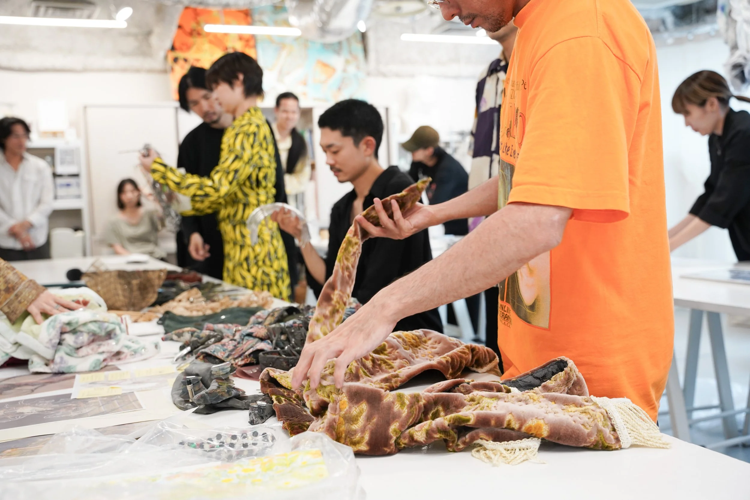 【BARNEYS NEW YORK × coconogacco】“伝統が始まる瞬間”を体感するPOP-UPが銀座に！若手クリエイターの作品展示も