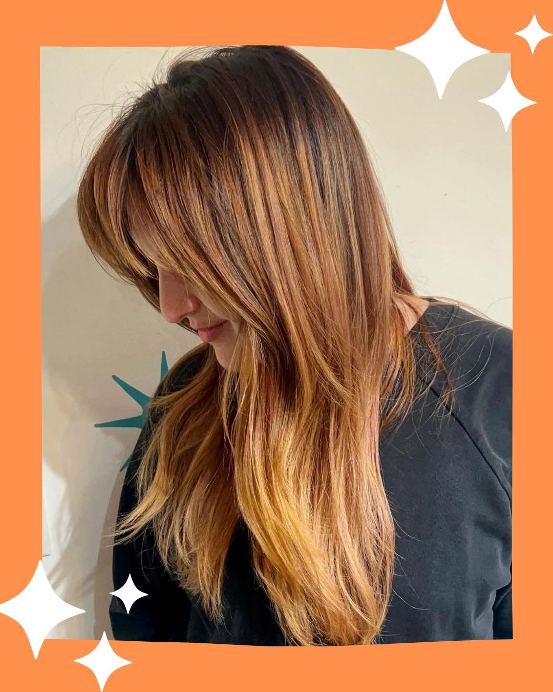 Amazing color transformation done by @rainbowabstractions ✨🧡.
&bull;
&bull;
&bull;
&bull;
&bull;
&bull;
&bull;
#avedahair #avedastylist #hairtransformationspecialist #hair #hairgoals #haircut #hairdresser #hairstylist #avedahairsalon #eufora #k18 #k